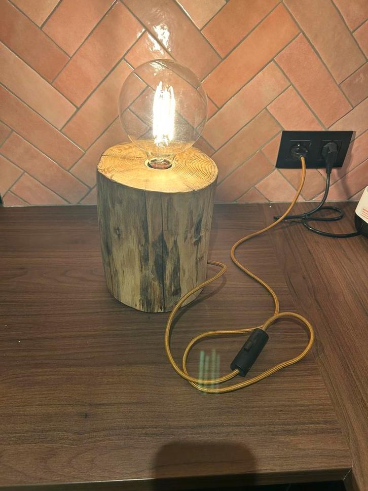 Autentieke tafellamp groot, Huis en Inrichting, Lampen | Tafellampen, Zo goed als nieuw, Ophalen