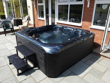 Nieuwe korting -40%  Jacuzzi 5 plaatsen 220V  beschikbaar voor biedingen