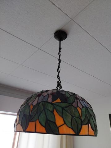Lustre émaillé, Enlèvement, Verre