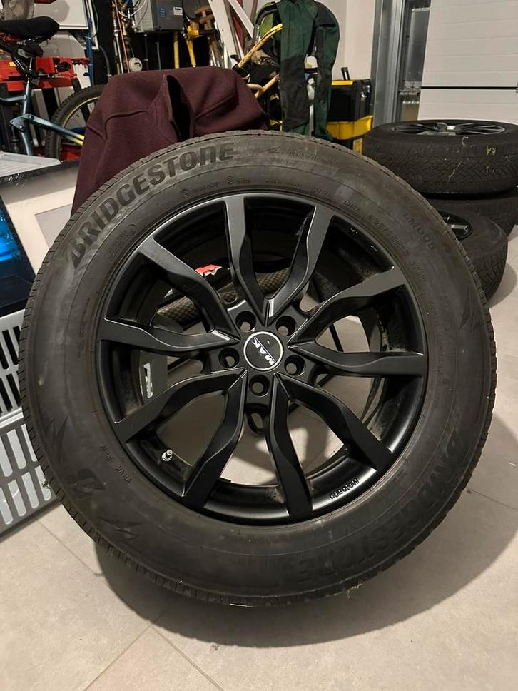 Velgen met winterbanden, Auto-onderdelen, Banden en Velgen, Velg(en), Winterbanden, 18 inch, 235 mm, Terreinwagen, Gebruikt, Ophalen
