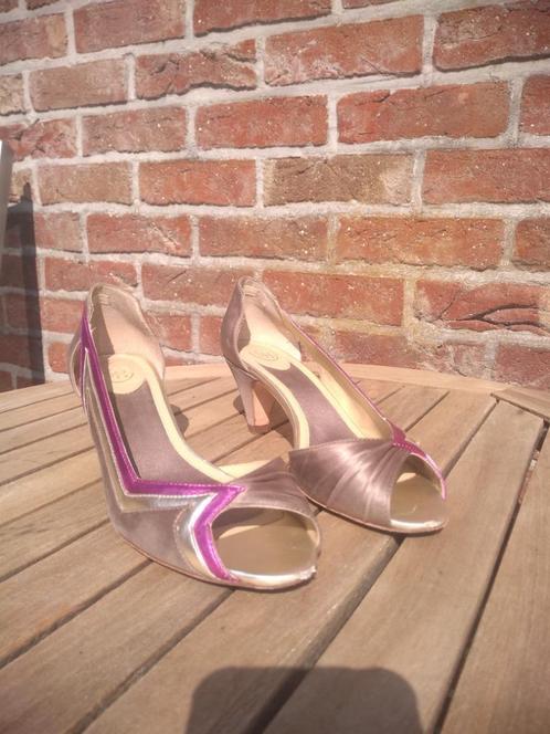 Elegante taupe muiltjes (Italiaans design), Kleding | Dames, Schoenen, Gedragen, Sandalen of Muiltjes, Overige kleuren, Ophalen of Verzenden