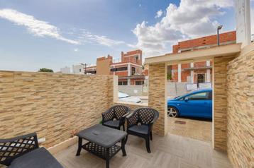 Verzorgde bovenwoning met een dakterras in Torrevieja... beschikbaar voor biedingen