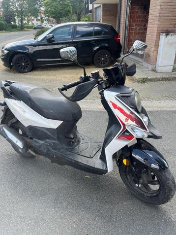 Scooter brommer met werk aan a klasse, Enlèvement ou Envoi, Utilisé, Classe A (25 km/h), Essence