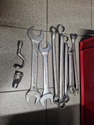 Gereedschap auto's beschikbaar voor biedingen