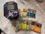 Setje Pokemon kaarten met tin, Enlèvement ou Envoi, Comme neuf