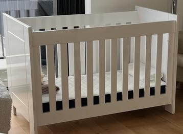 bedje Bopita met kwaliteitsmatras  beschikbaar voor biedingen