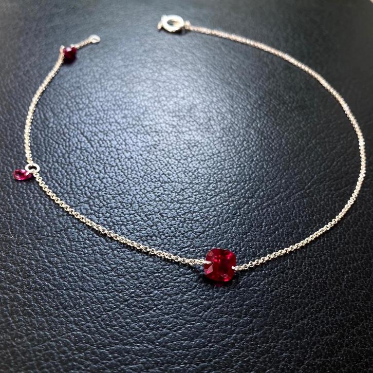 collier et pendentif en rubis, Bijoux, Sacs & Beauté, Colliers, Neuf, Argent, Rouge, Avec pierre précieuse, Avec pendentif, Enlèvement ou Envoi