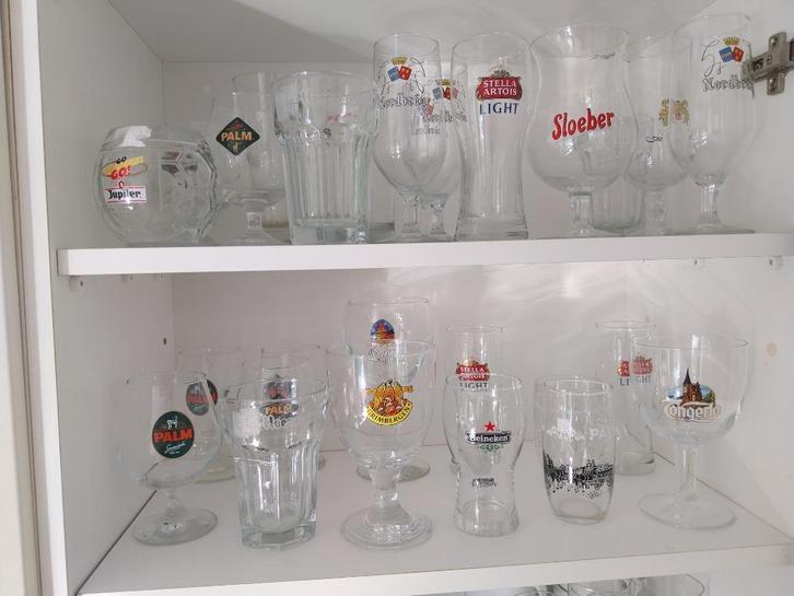 Bierglazen, meer dan 43 stuks, Verzamelen, Glas en Drinkglazen, Gebruikt, Bierglas, Verzenden