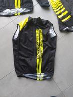 Koerskledij maat 4 (large)5€/stuk, Enlèvement