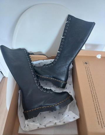 Dr Martens 1B60 BEX P. 39/40 neuves 