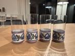 Set van vier glaasjes in porseleinen houder, Enlèvement ou Envoi, Utilisé, Autres types