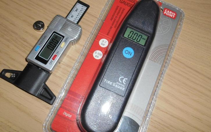 ⭐ Bandenspanning- en dieptemeter ⭐, Auto-onderdelen, Banden en Velgen, Band(en), Ophalen of Verzenden