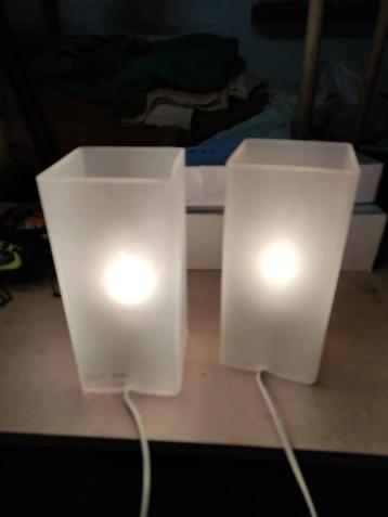 Lampes de chevet IKEA en verre givré 