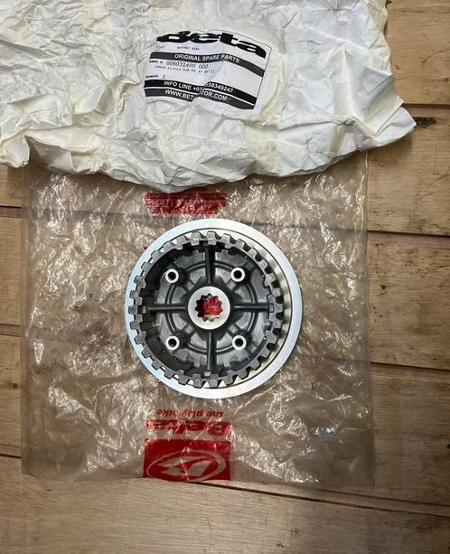Koppelingsmoer beta rr 200 250 300 350 400, Fietsen en Brommers, Brommeronderdelen | Algemeen, Ophalen of Verzenden