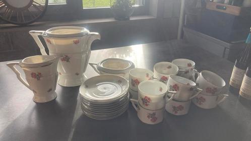 Excentrieke 12-delig koffieservies bloch en co eichwald, Antiek en Kunst, Antiek | Servies compleet, Ophalen of Verzenden