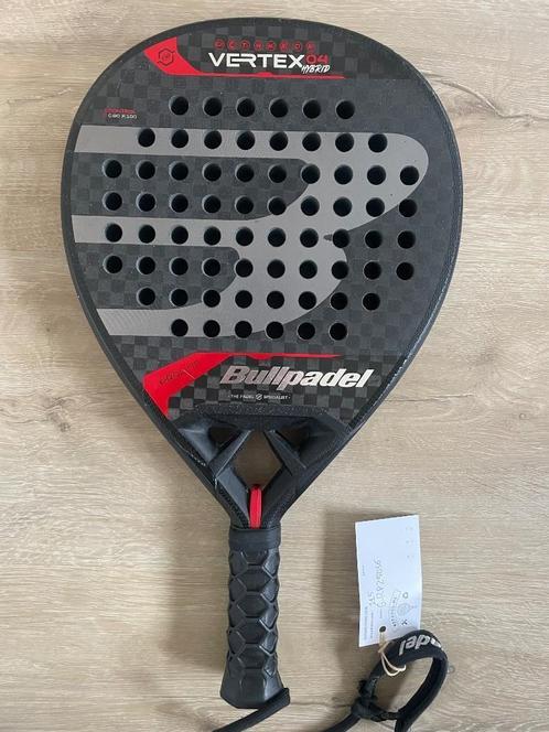 Bullpadel Vertex 04 Hybrid inclusief hesacore, Sport en Fitness, Padel, Gebruikt, Padelracket, Ophalen of Verzenden