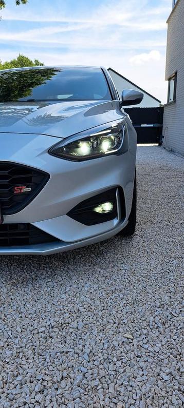 Ford Focus ST-LINE...95500Km met Garantie en winterbanden, Autos, Focus, Argent ou Gris, Achat, Euro 6
