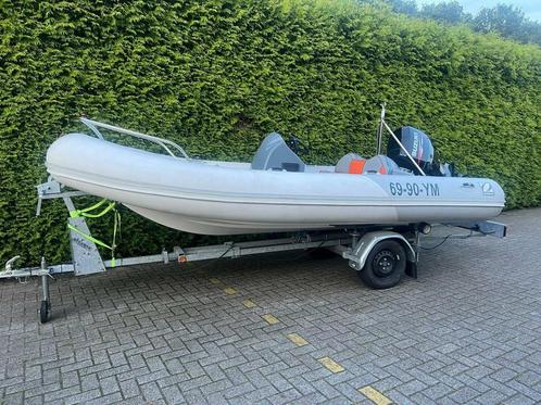 Zodiac 460 Rib 70 PK Suzuki Nieuw Gespoten kuip Mooie staat., Sports nautiques & Bateaux, Canots pneumatiques, Utilisé, Zodiac