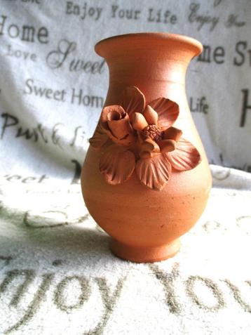 kruik terracotta beschikbaar voor biedingen