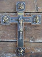 Crucifix art déco aux anges crucifix en bois antique 1930, Antiquités & Art, Enlèvement ou Envoi