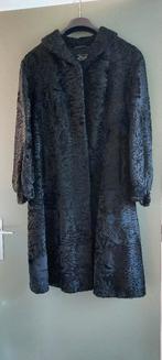 Vintage astrakan bontmantel vernaaien of decoratie kussens, Kleding | Dames, Ophalen of Verzenden, Gedragen, Zwart