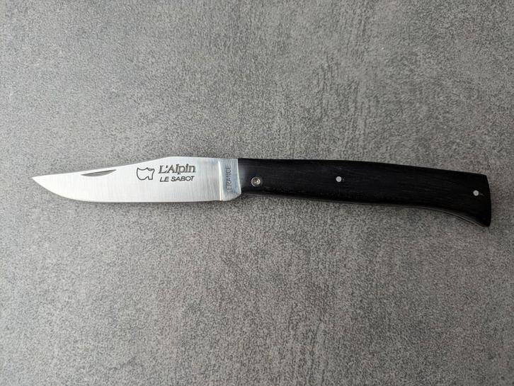 L'Alpin mes - Le Sabot, Caravans en Kamperen, Kampeergereedschap, Zo goed als nieuw, Ophalen of Verzenden