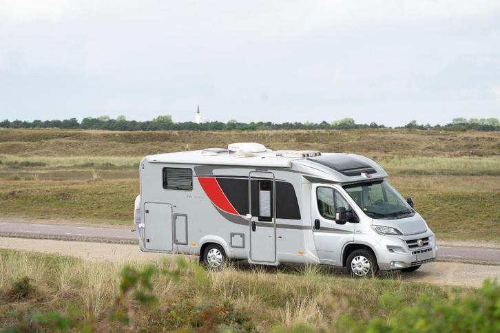 Burstner NEXXO T690G Zilver 2.3 JTD  Multijet 130pk Fiat96kw, Caravans en Kamperen, Mobilhomes, Particulier, tot en met 3, Half-integraal