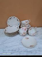 Ancien service :Tasses-sous tasse et assiettes dessert, Antiquités & Art, Enlèvement