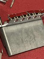 Tremolo brug FENDER vintage 90s, Muziek en Instrumenten, Instrumenten | Onderdelen, Ophalen of Verzenden, Gebruikt