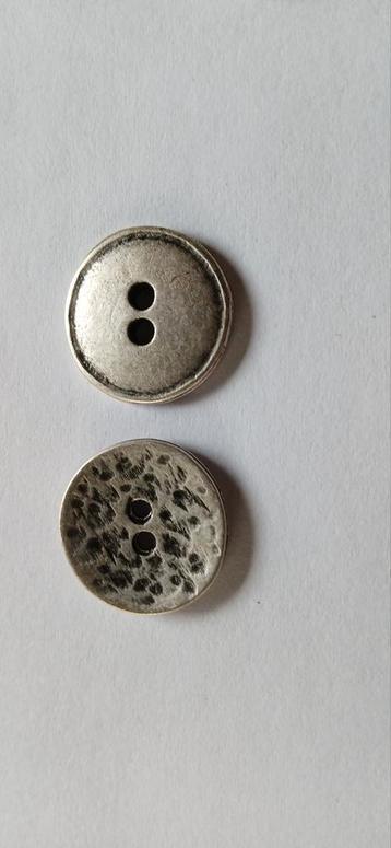 Knoop oud zilver beschikbaar voor biedingen