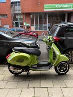Vespa 125 gts super , 2017 , abs ( 3300 km ), Fietsen en Brommers, Scooters | Vespa, Ophalen