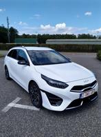 KIA CEED SW 2023 GT-LINE """WEINIG KM""" DIRECT BESCHIKBAAR, Auto's, Kia, Automaat, Wit, Leder, 1500 cc