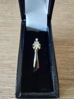 14 karaat geelgouden solitair ring met diamant, Ophalen of Verzenden, Zo goed als nieuw, 17 tot 18, Met edelsteen