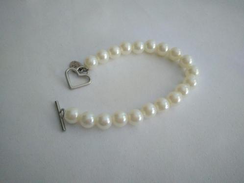 Joli bracelet avec perles en fausse perle, Bijoux, Sacs & Beauté, Bracelets, Neuf, Synthétique ou Plastique, Argent, Avec bracelets à breloques ou perles