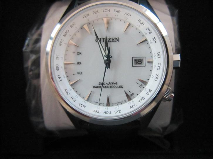 Montre CITIZEN CB0270-10A, Handtassen en Accessoires, Horloges | Heren, Zo goed als nieuw, Polshorloge, Citizen, Staal, Leer, Ophalen of Verzenden