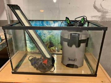 Aquarium 80L - met LED verlichting en allerlei t, Dieren en Toebehoren, Ophalen, Gebruikt, Leeg aquarium