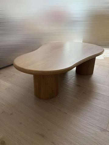 Table basse en bois tres bonne etat beschikbaar voor biedingen