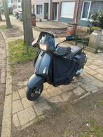Vespa sprint, Fietsen en Brommers, Ophalen, Zo goed als nieuw, Vespa