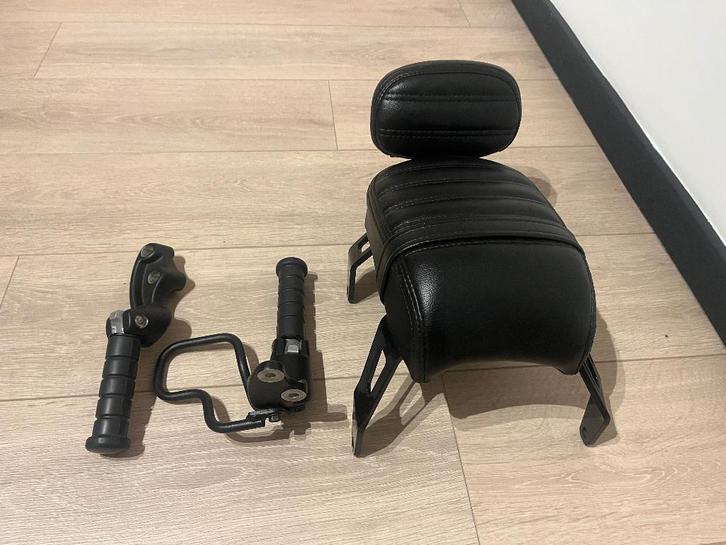 Indian Scout Passenger Seat met voetsteunen, Motoren, Onderdelen | Overige, Nieuw, Ophalen of Verzenden