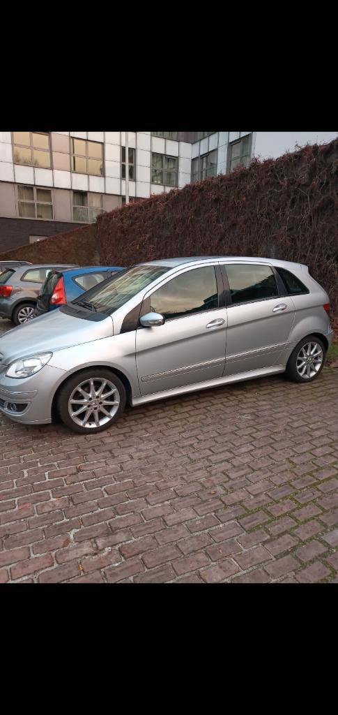 MERCEDES CLASSE B 150 ESSENCE, Auto's, Mercedes-Benz, Particulier, B-Klasse, ABS, Airbags, Airconditioning, Bluetooth, Centrale vergrendeling