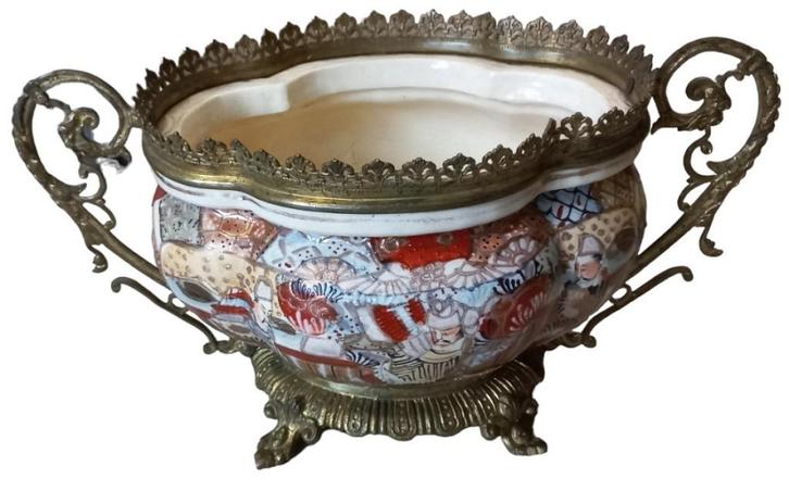 Satsuma jardinière met verguld bronzen frame, Antiek en Kunst, Antiek | Keramiek en Aardewerk, Ophalen