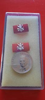 Medaille DDR : Ernst Schneller in Zilver : GST 1944, Ophalen of Verzenden, Embleem of Badge