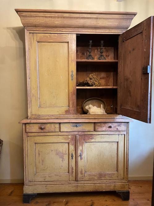 Sfeervolle Vitrinekast Keukenkast Servieskast Landelijk Fr, Antiek en Kunst, Antiek | Woonaccessoires, Ophalen