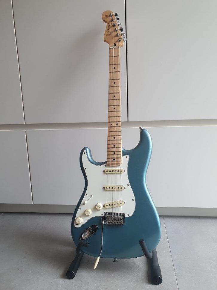 Fender Stratocaster - linkshandige gitaar, Muziek en Instrumenten, Snaarinstrumenten | Gitaren | Elektrisch, Zo goed als nieuw