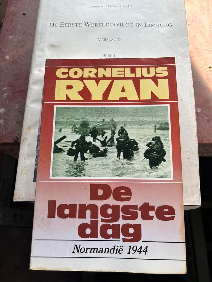 Oorlogsboek, Boeken, Dieren en Huisdieren, Zo goed als nieuw, Ophalen