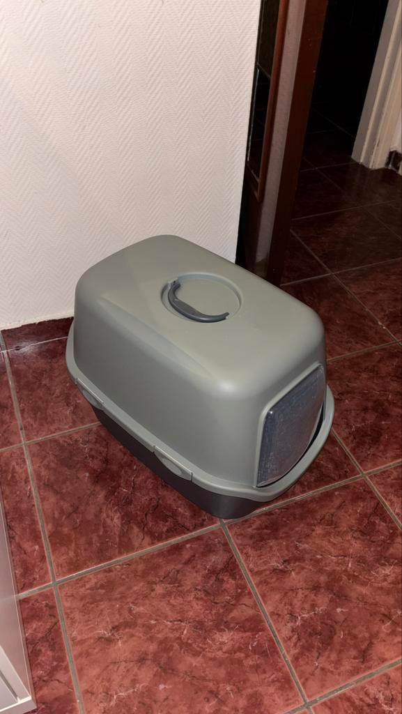 Kattenbak, Dieren en Toebehoren, Kattenbakken, Zo goed als nieuw, Gesloten, Ophalen
