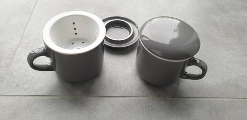 lot de 2 mugs à thé avec filtre, Maison & Meubles, Cuisine | Vaisselle, Neuf, Tasse(s) et/ou soucoupe(s), Autres styles, Céramique