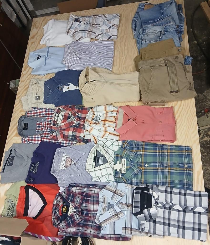 Kledij pakket man, Enlèvement ou Envoi