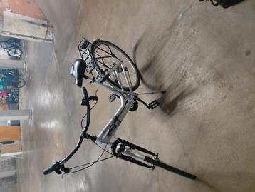 Damesfiets zo als nieuw  beschikbaar voor biedingen