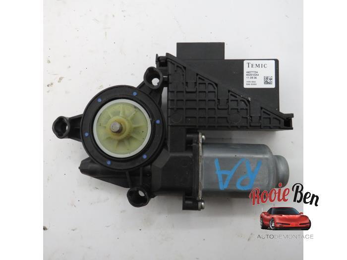 Moteur de vitre portière d'un Volkswagen Polo, Autos : Pièces & Accessoires, Carrosserie & Tôlerie, Volkswagen, Utilisé, 3 mois de garantie